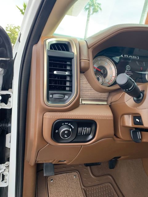 Used 2022 Ram 3500 - photo 24