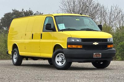 Used 2023 Chevrolet Express 3500 - photo 1