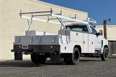 2023 Chevrolet Silverado 5500 Regular Cab DRW RWD, Combo Body for sale #231047 - photo 2