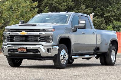 New 2025 Chevrolet Silverado 3500 LT Crew Cab 4WD Pickup for sale #251052 - photo 1