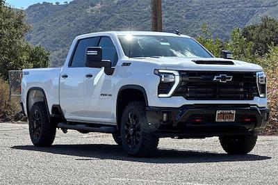 New 2026 Chevrolet Silverado 2500 LT Crew Cab 4WD Pickup for sale #260077A - photo 2
