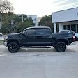 2017 Toyota Tundra Crew Cab 4x4 Pickup for sale #HX623574 - photo 5
