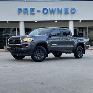 Used 2020 Toyota Tacoma - photo 1