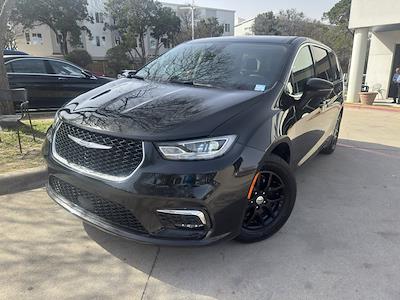 2023 Chrysler Pacifica FWD Minivan for sale #PPR578066 - photo 1