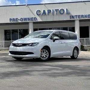 Used 2023 Chrysler Voyager - photo 1