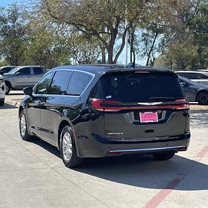 2024 Chrysler Pacifica FWD Minivan for sale #PRR171863 - photo 2