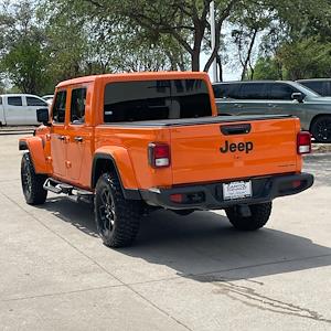Used 2025 Jeep Gladiator - photo 1