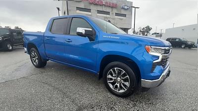 Used 2025 Chevrolet Silverado 1500 - photo 1