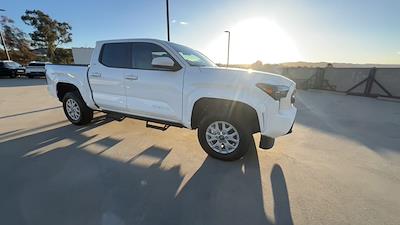 Used 2025 Toyota Tacoma - photo 1