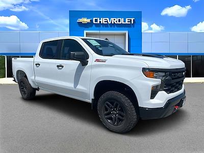 New 2025 Chevrolet Silverado 1500 Custom Crew Cab 4WD Pickup for sale #42720 - photo 1