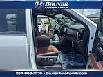 New 2025 GMC Sierra 2500 Denali Ultimate Crew Cab 4x4 Pickup for sale #250586 - photo 16