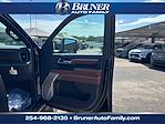 New 2025 GMC Sierra 2500 Denali Ultimate Crew Cab 4x4 Pickup for sale #250587 - photo 15