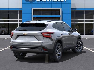 New 2025 Chevrolet Trax LT SUV for sale #169948 - photo 2