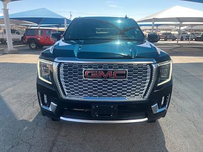 Used 2024 GMC Yukon XL - photo 1