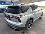 Used 2025 Chevrolet Traverse LT SUV for sale #5161 - photo 2