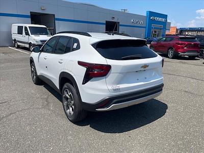 New 2025 Chevrolet Trax LT SUV for sale #5241 - photo 2