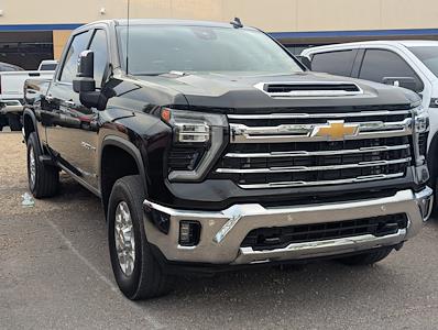 Used 2024 Chevrolet Silverado 2500 LTZ Crew Cab for sale #261208A - photo 2