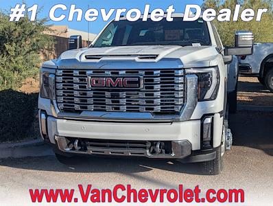Used 2025 GMC Sierra 3500 - photo 1