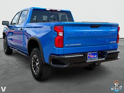 2025 Chevrolet Silverado 1500 Crew Cab 4WD Pickup for sale #252743A - photo 2