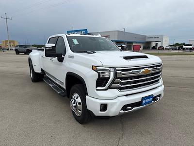 2025 Chevrolet Silverado 3500 Crew Cab 4WD Pickup for sale #254522 - photo 1
