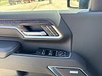 New 2025 GMC Sierra 2500 SLT Crew Cab 4WD Pickup for sale #G254520 - photo 18