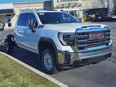 2024 GMC Sierra 2500 Crew Cab 4WD, Cab Chassis for sale #G40411 - photo 1