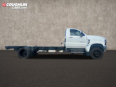 2024 Chevrolet Silverado 5500 Regular Cab DRW 4WD Cab Chassis for sale #CP42355 - photo 2