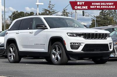 Used 2022 Jeep Grand Cherokee - photo 1