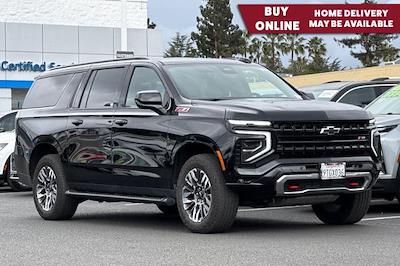 Used 2025 Chevrolet Suburban - photo 1