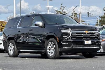Used 2025 Chevrolet Suburban - photo 1