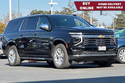 Used 2025 Chevrolet Suburban - photo 1