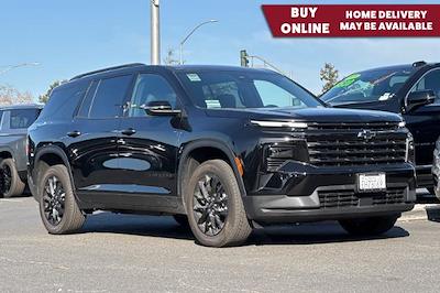 Used 2026 Chevrolet Traverse - photo 1