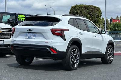 2025 Chevrolet Trax FWD SUV for sale #DR220661 - photo 2