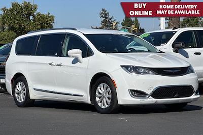 2018 Chrysler Pacifica FWD Minivan for sale #SR236355B - photo 1