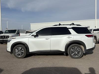 Used 2025 Nissan Pathfinder - photo 1