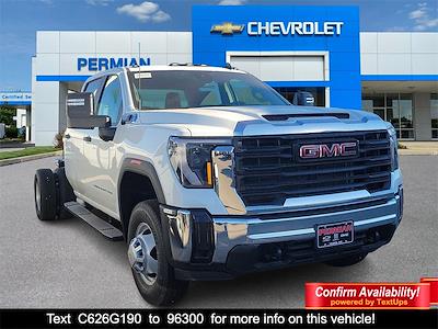 New 2026 GMC Sierra 3500 Crew Cab 60 CA Cab Chassis for sale #26G190 - photo 1
