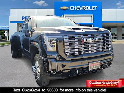 New 2026 GMC Sierra 3500 Denali Ultimate Crew Cab 4WD Pickup for sale #26G254 - photo 1