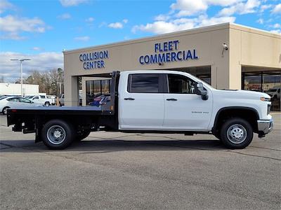 2025 Chevrolet Silverado 3500 Crew Cab 4WD, Flatbed Truck for sale #25259 - photo 2