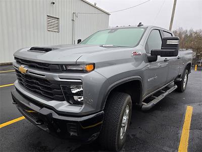 Used 2024 Chevrolet Silverado 2500 - photo 1