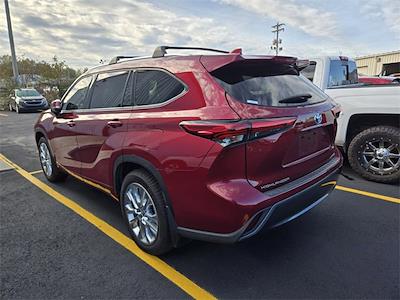 Used 2023 Toyota Highlander Hybrid Limited for sale #25638B - photo 2