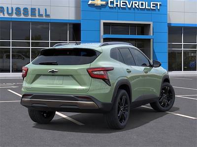 2025 Chevrolet Trax FWD SUV for sale #25641 - photo 2