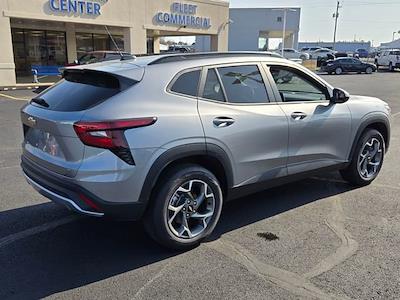 Used 2025 Chevrolet Trax - photo 1