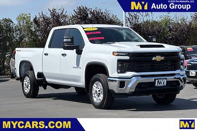 New 2025 Chevrolet Silverado 2500 Work Truck Crew Cab 4WD Pickup for sale #2T3782 - photo 1