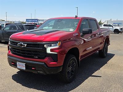 New 2025 Chevrolet Silverado 1500 LT Crew Cab 4x4 Pickup for sale #SG353319 - photo 1