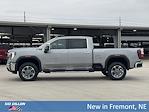 New 2025 GMC Sierra 2500 SLT Crew Cab 4WD Pickup for sale #2G25261 - photo 18
