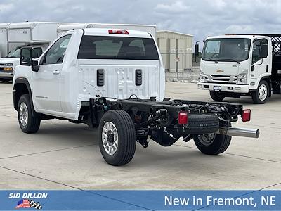 New 2025 GMC Sierra 2500 SLE Regular Cab 4WD Cab Chassis for sale #2G25682 - photo 2