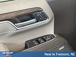 New 2026 GMC Sierra 1500 SLT Crew Cab 4WD Pickup for sale #2G26056 - photo 8