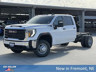 New 2026 GMC Sierra 3500 Crew Cab 60 CA Cab Chassis for sale #2G26383 - photo 1