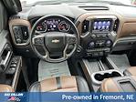 2019 Chevrolet Silverado 1500 Crew Cab 4WD Pickup for sale #2U25755 - photo 3