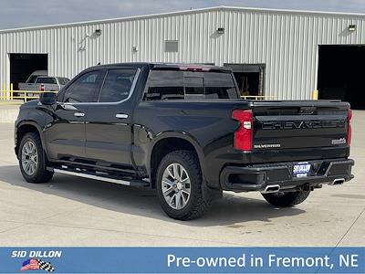 2019 Chevrolet Silverado 1500 Crew Cab 4WD Pickup for sale #2U26785 - photo 2